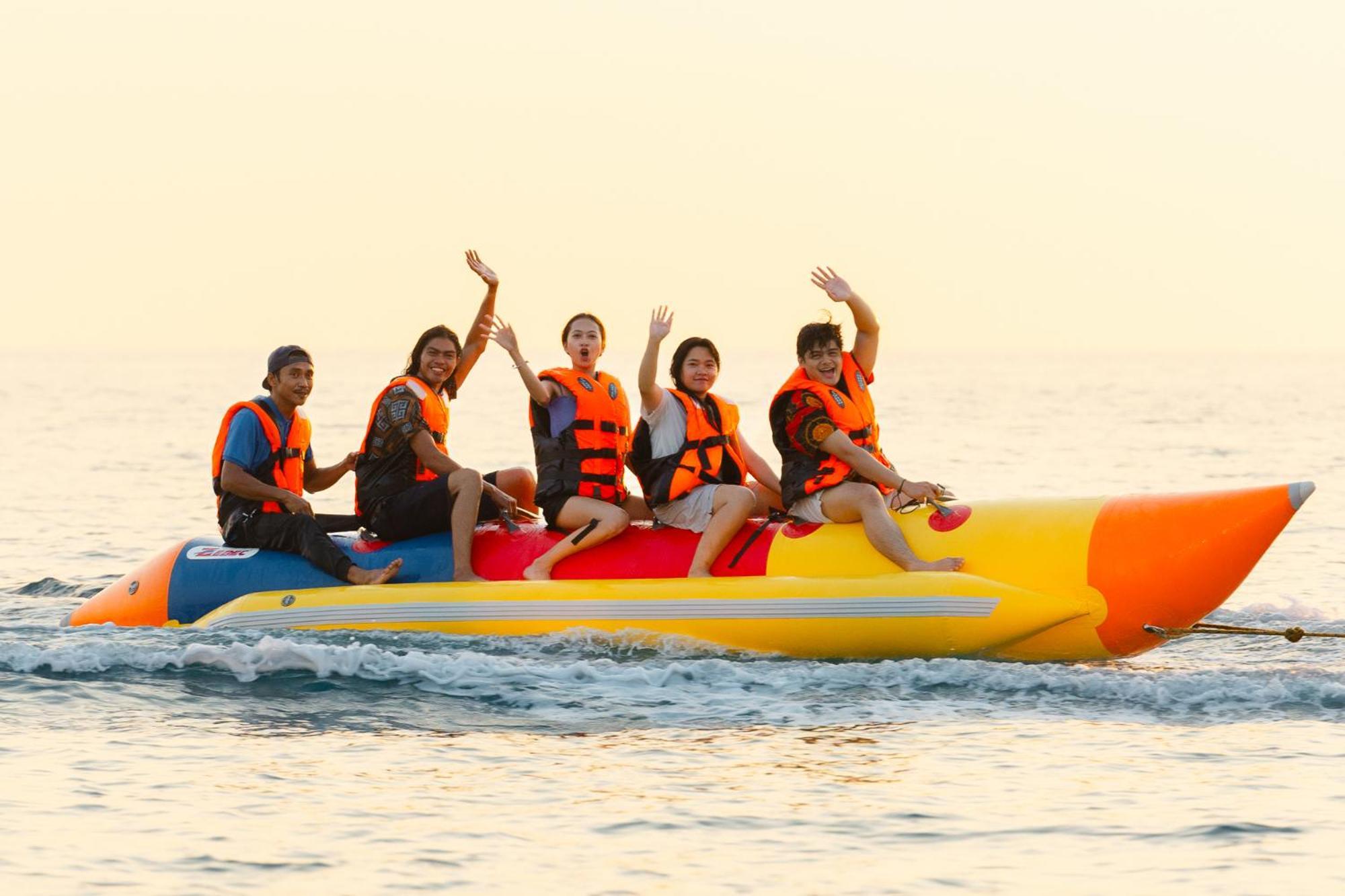 Q Beach Resort Cabangan エクステリア 写真