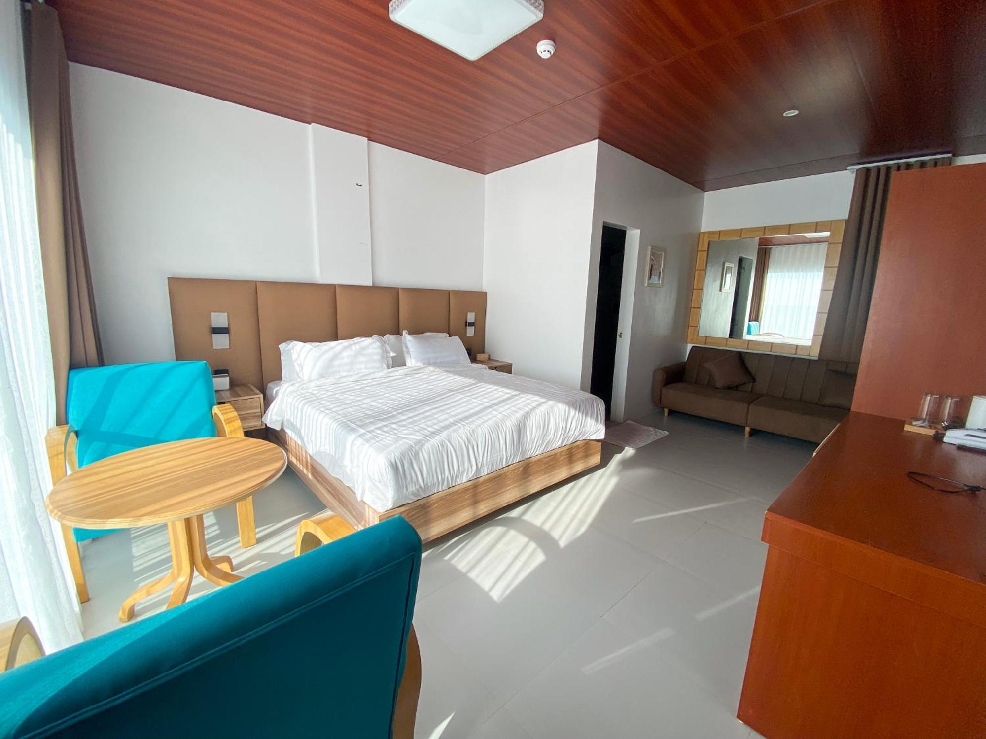 Q Beach Resort Cabangan エクステリア 写真