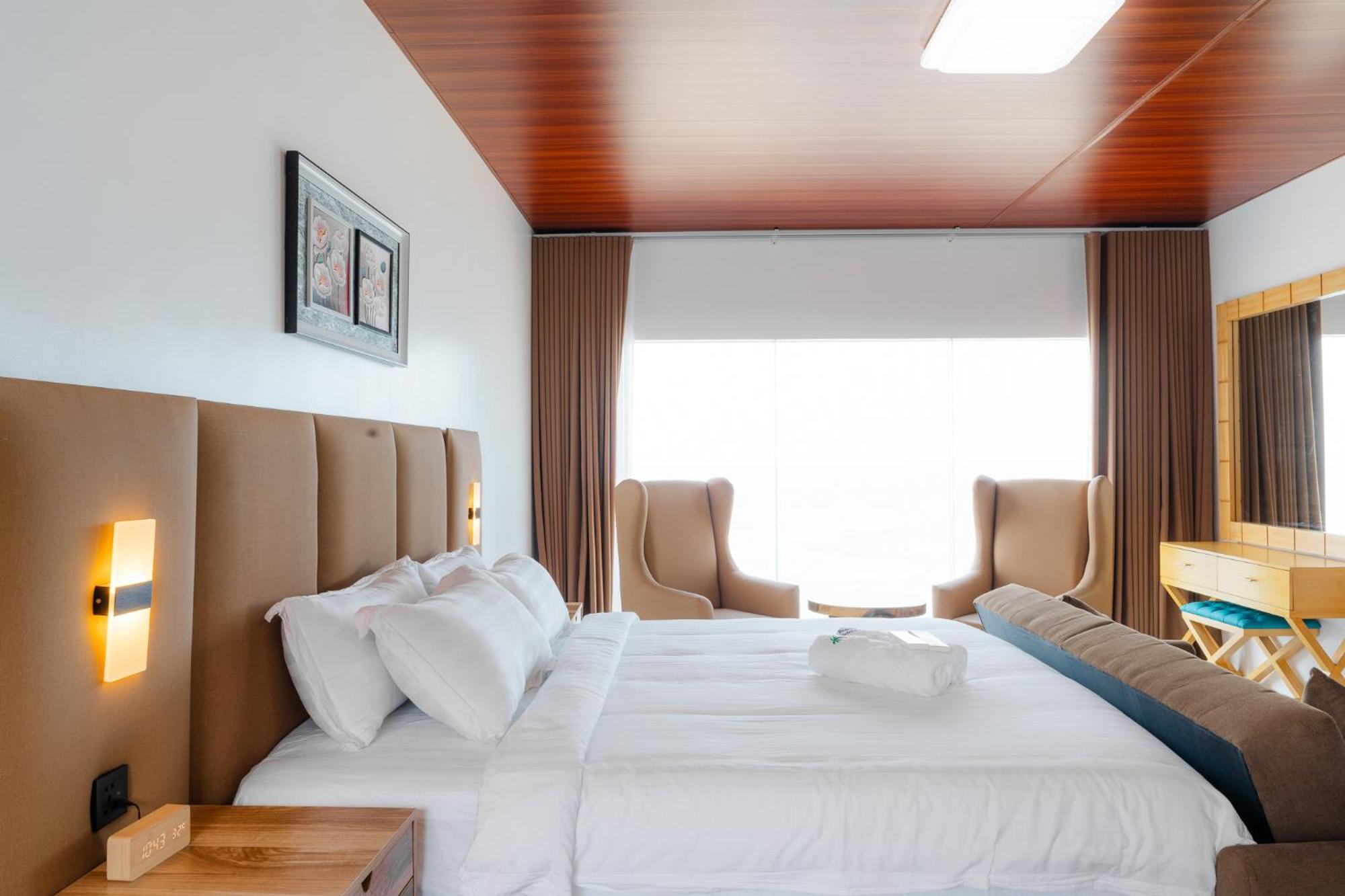 Q Beach Resort Cabangan エクステリア 写真
