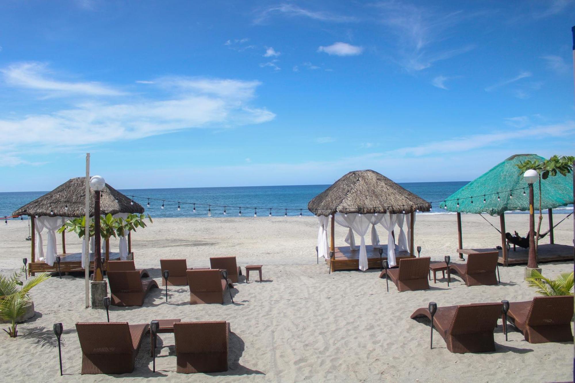 Q Beach Resort Cabangan エクステリア 写真