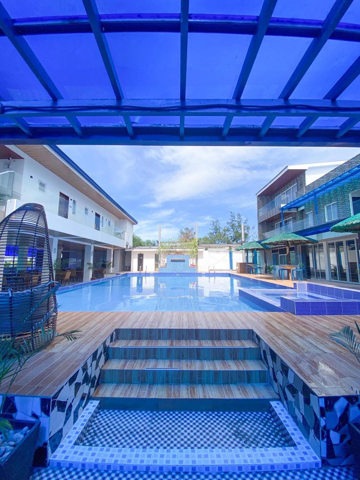 Q Beach Resort Cabangan エクステリア 写真